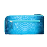 グラデーションが美しいブルーのパイソン蛇革ファスナー長財布