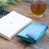 コンパクト二つ折り財布 蛇革 パイソン(ブルーグラデーション)