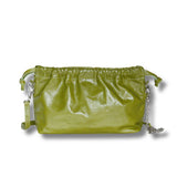 アップルグリーン色のミニバッグ