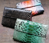 ダークブラウンのパイソン蛇革財布3色|超軽量で大容量な二つ折りレディース財布