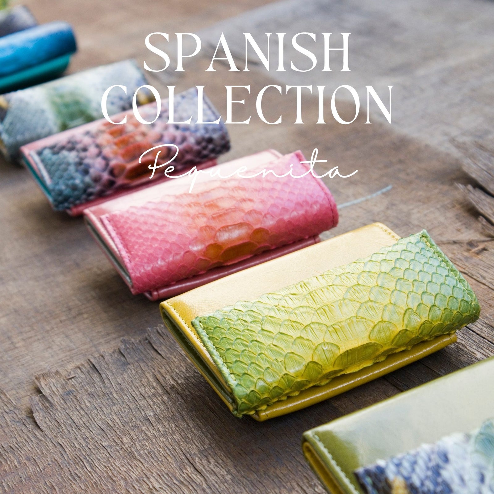 極小の二つ折り財布】唯一無二の手染めの蛇革で仕立てる