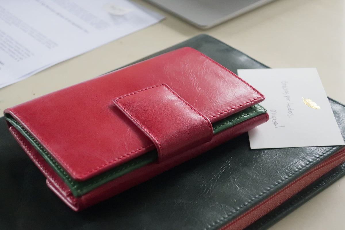 二つ折り財布 牛革