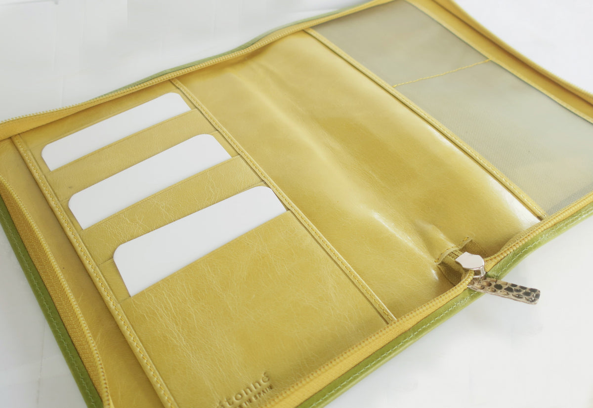 ノートカバー式クラッチバッグ リブレタ　Libreta （アップルグリーン・ソルイエロー)