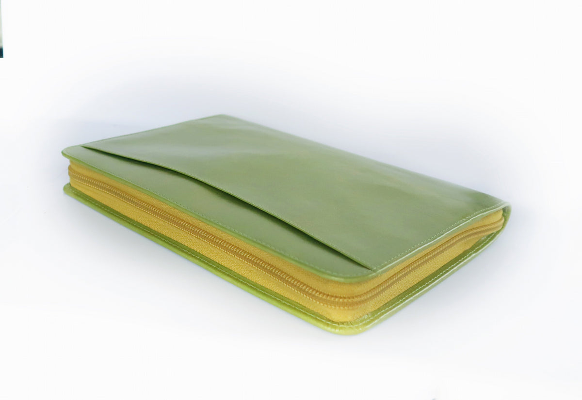 ノートカバー式クラッチバッグ リブレタ　Libreta （アップルグリーン・ソルイエロー)