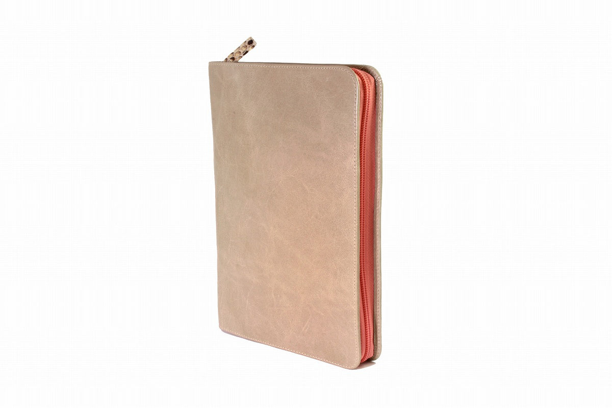 ノートカバー式クラッチバッグ リブレタ　Libreta （アッシュ・キティピンク)