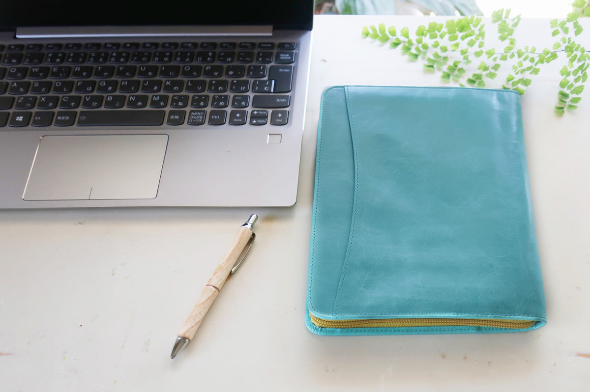 ノートカバー 式クラッチバッグ　リブレタ　Libreta （ターコイズブルー）